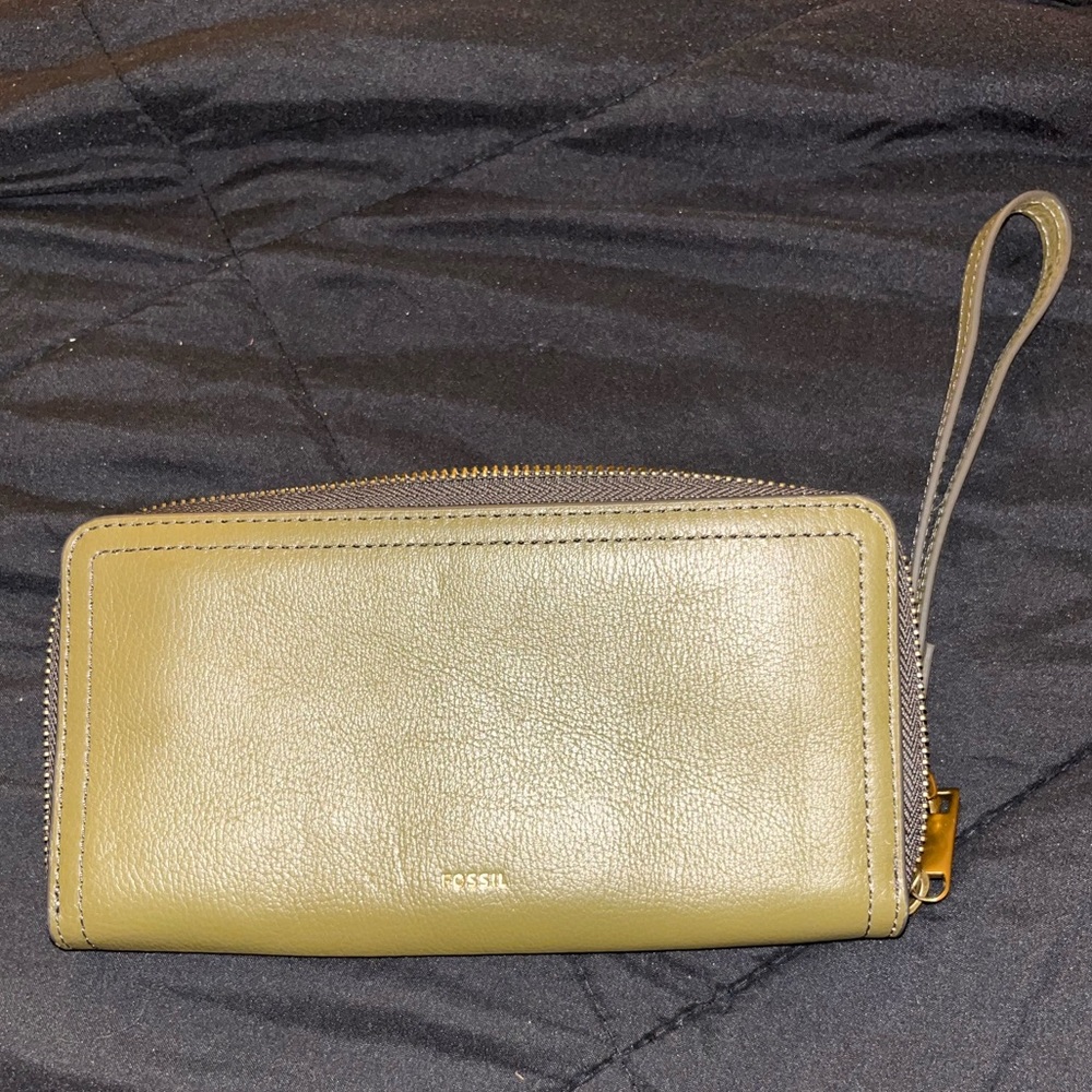 Olive green fossil wallet